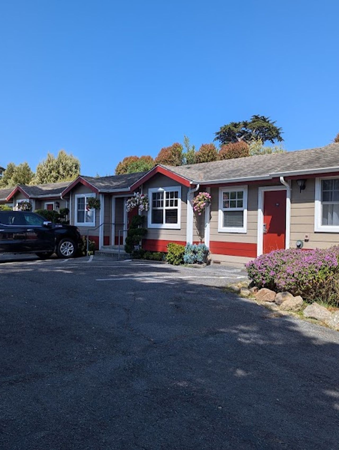 Photo of Bide-A-Wee Inn & Cottages