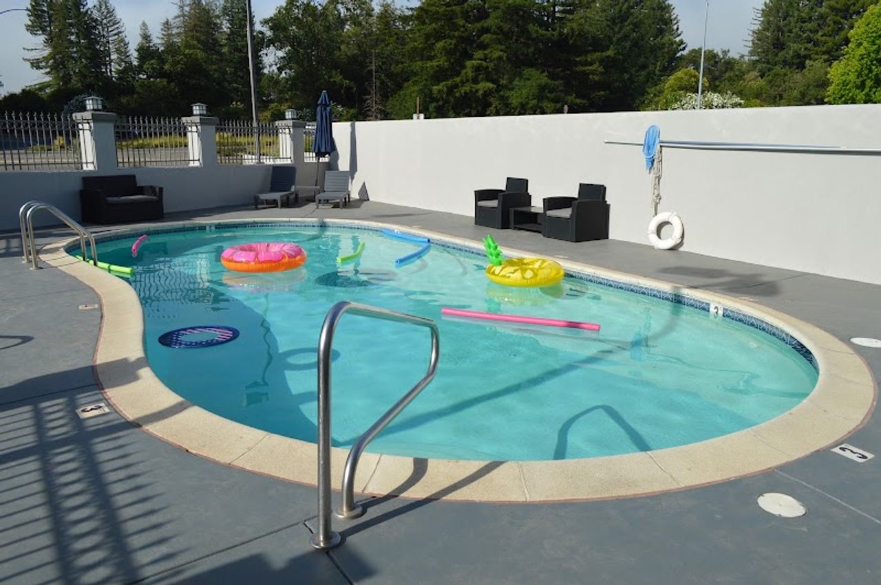 Photo of Fairview Inn & Suites