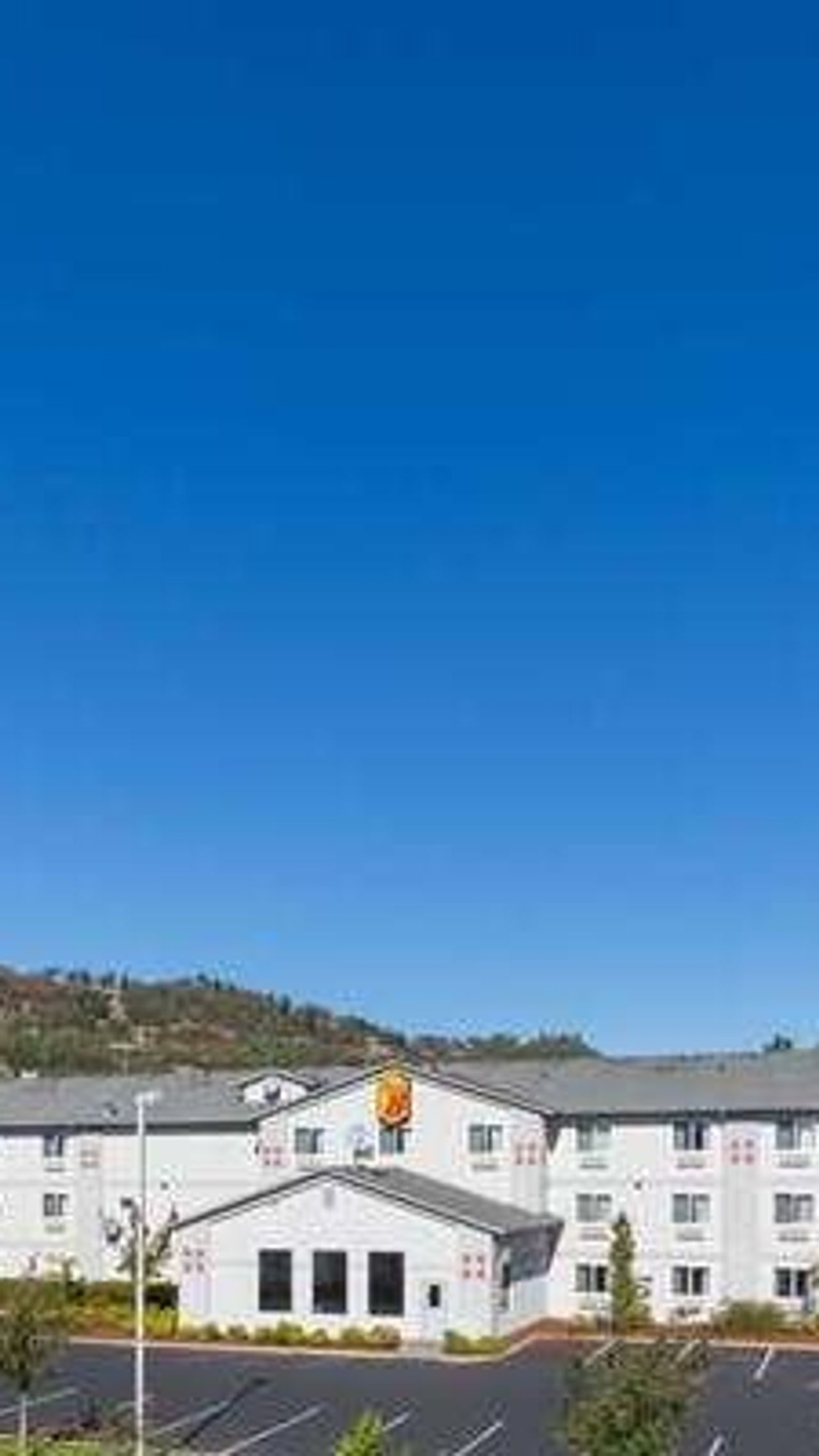 Photo of Super 8 by Wyndham Roseburg