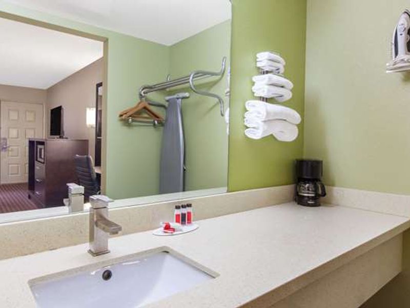 Photo of Days Inn by Wyndham San Jose Airport