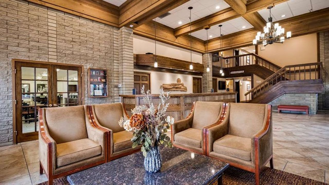 Photo of Best Western Plus Ahtanum Inn