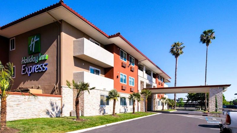 Holiday Inn Express Santa Rosa North, an IHG Hotel