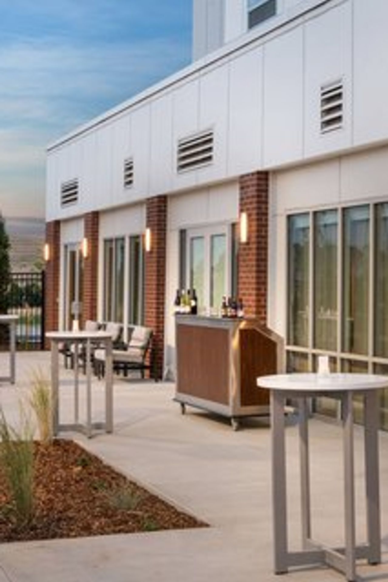Photo of Courtyard Pullman