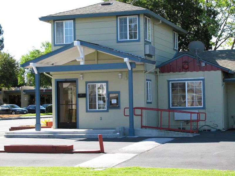 North Bay Inn