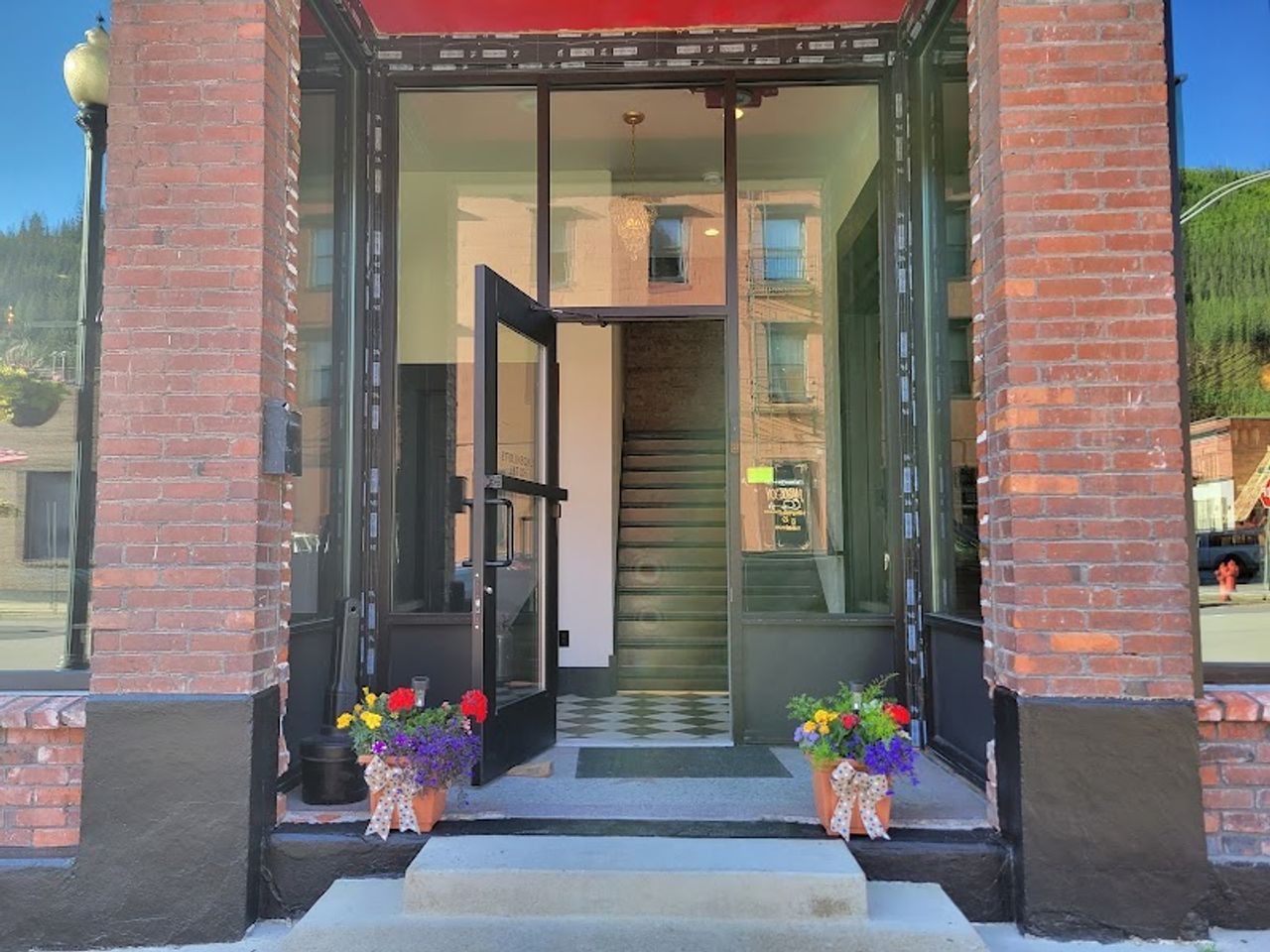 Photo of Linden Lofts Hotel
