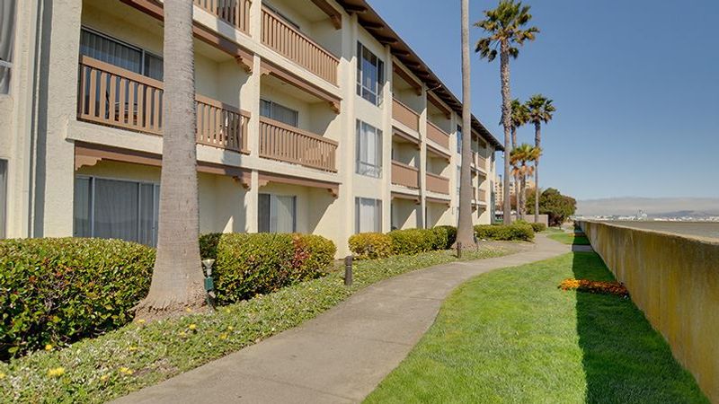 Photo of Vagabond Inn Executive - San Francisco Airport Bayfront (SFO)