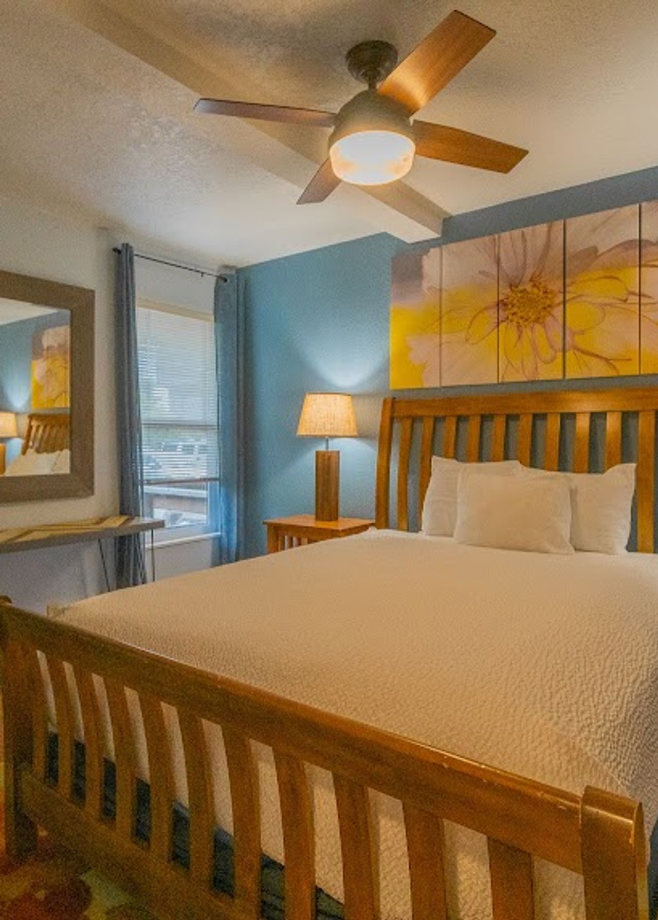 Photo of Embarcadero Resort Hotel & Marina - Room, King Bed
