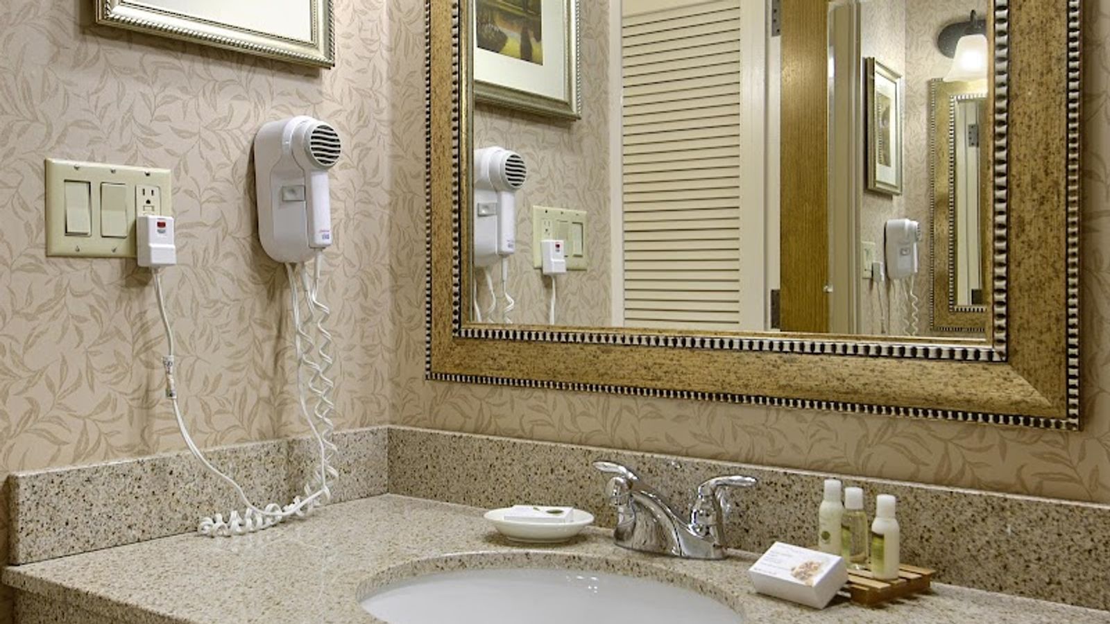 Photo of Red Lion Hotel Wenatchee City Center