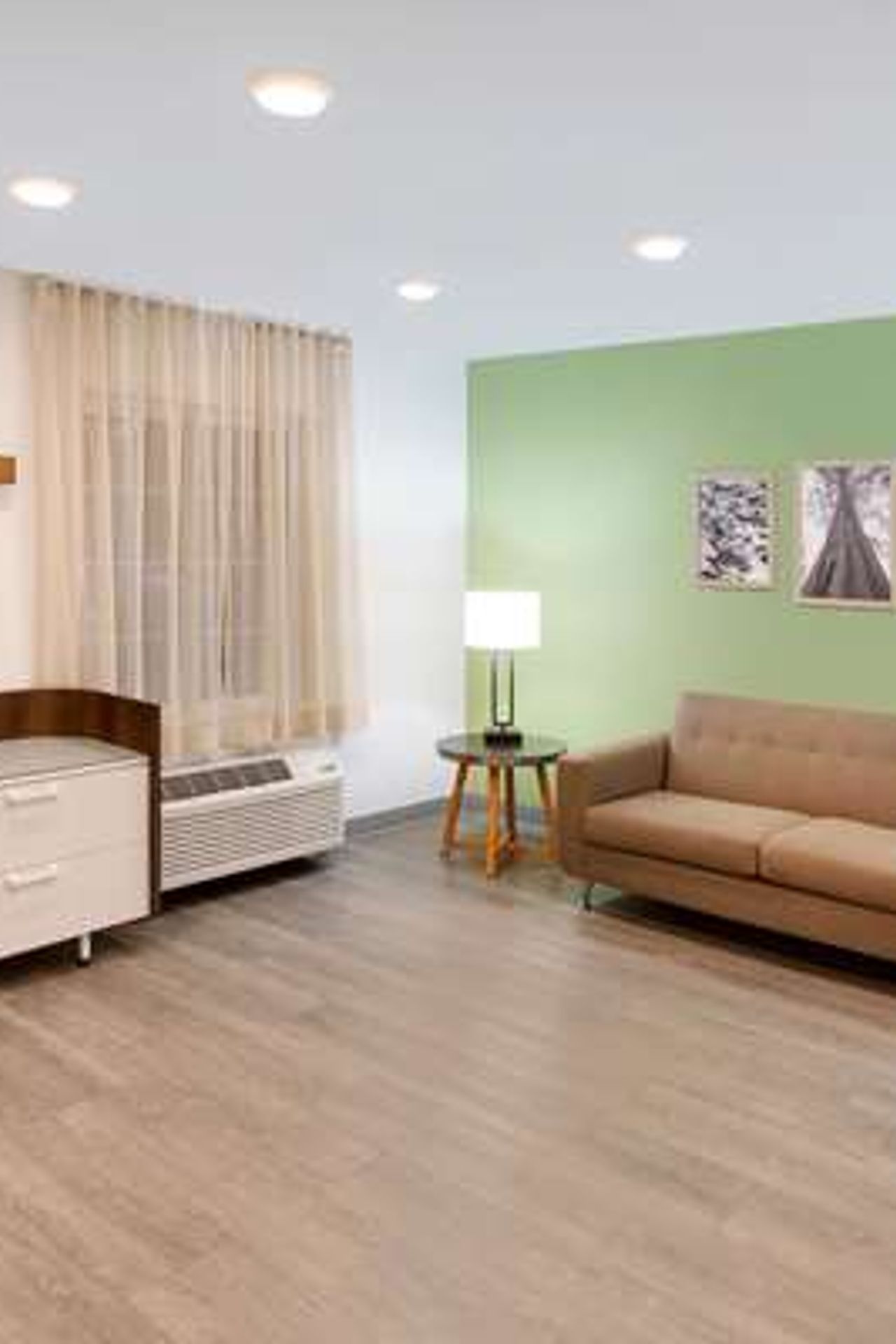Photo of WoodSpring Suites Bakersfield East