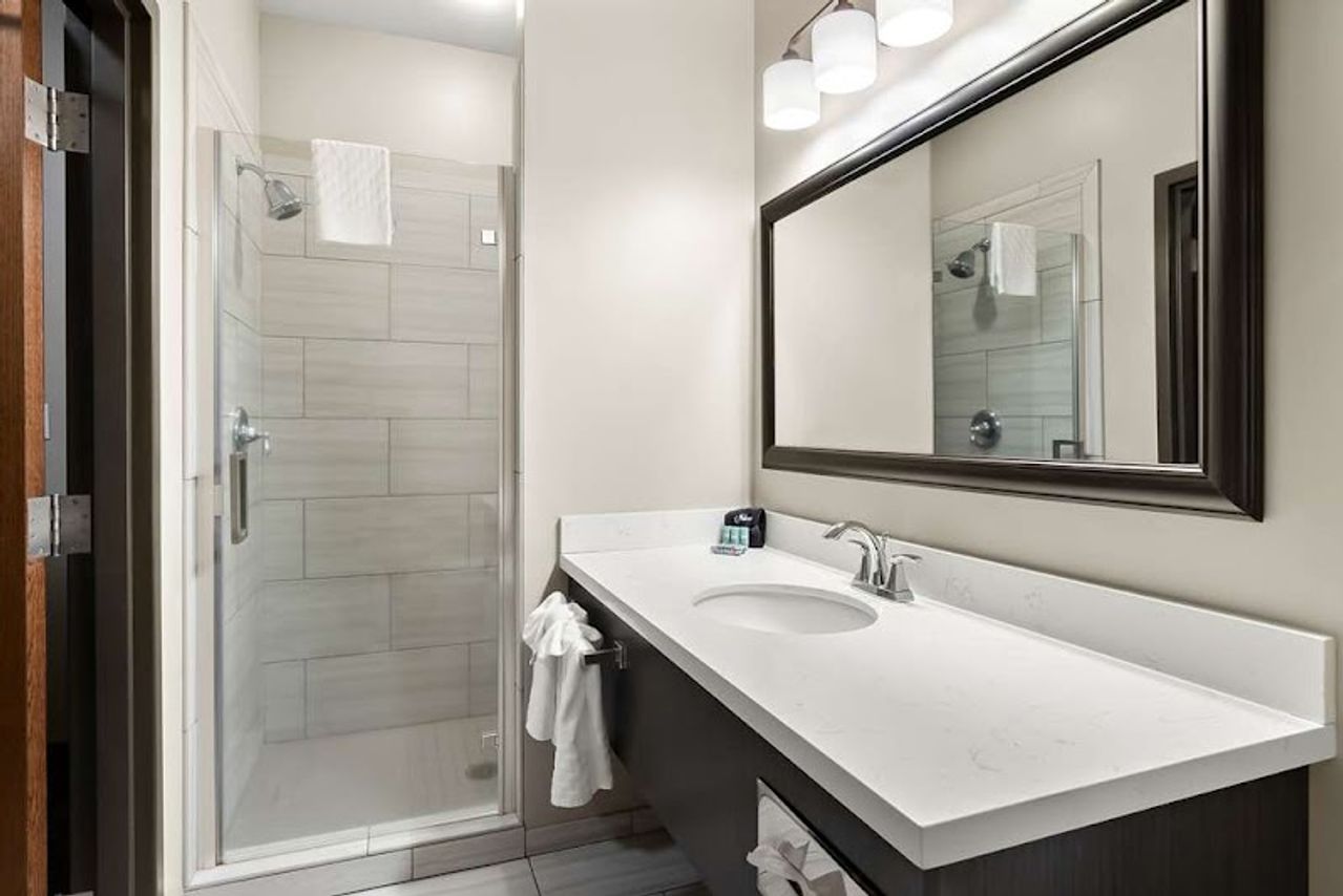 Photo of Best Western Sawtooth Inn & Suites