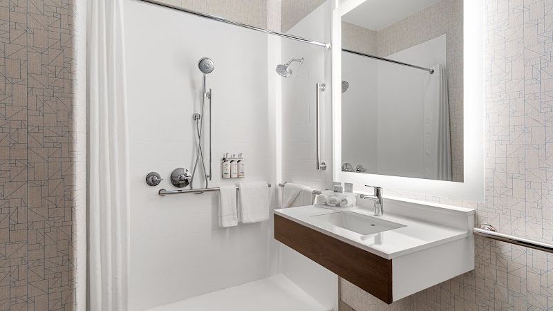 Photo of Holiday Inn Express Vancouver North - Salmon Creek, an IHG Hotel