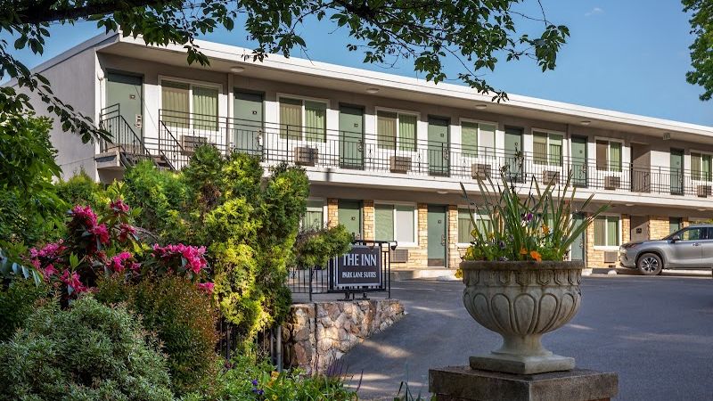 Park Lane Suites and Inn