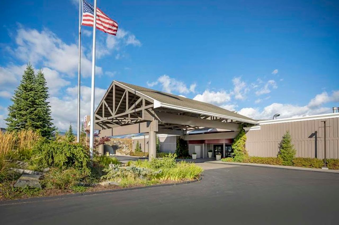 Photo of Best Western Plus Kootenai River Inn Casino & Spa - Exterior