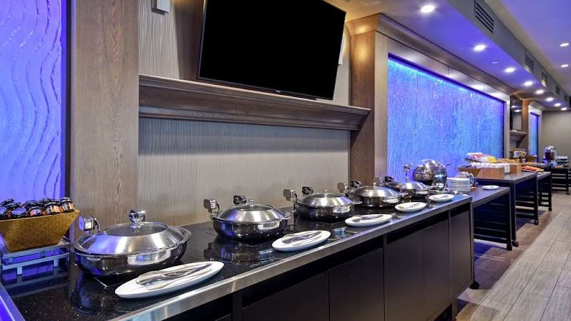 Photo of DoubleTree by Hilton Hotel Pleasanton at the Club