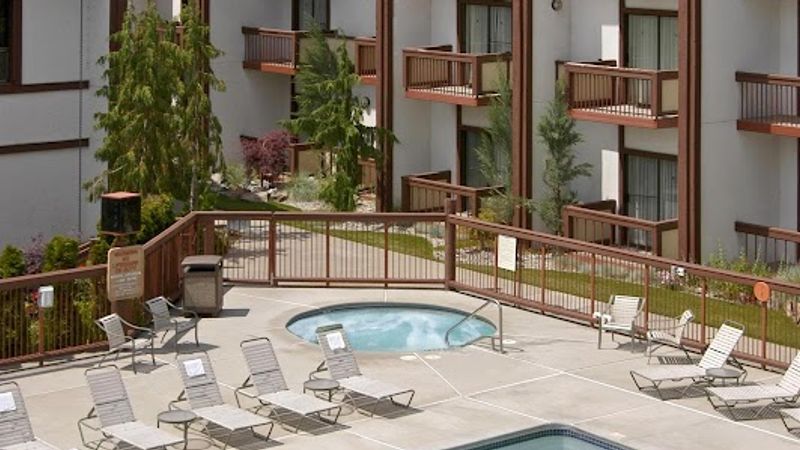 Photo of Red Lion Hotel Wenatchee City Center