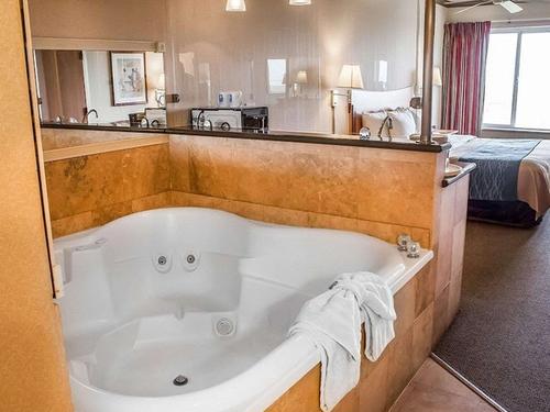 Photo of Comfort Inn & Suites Ocean Shores