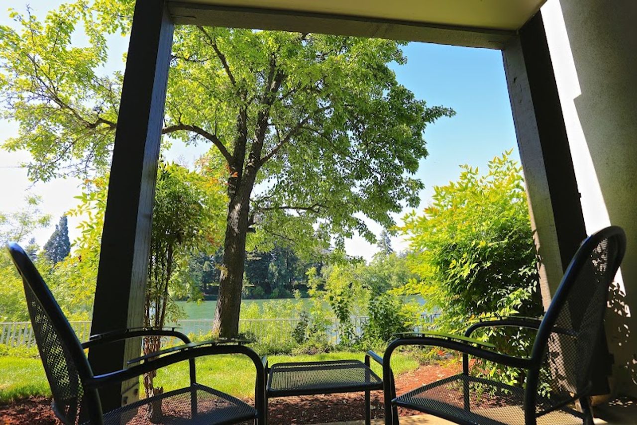 Photo of Valley River Inn - Patio, River view