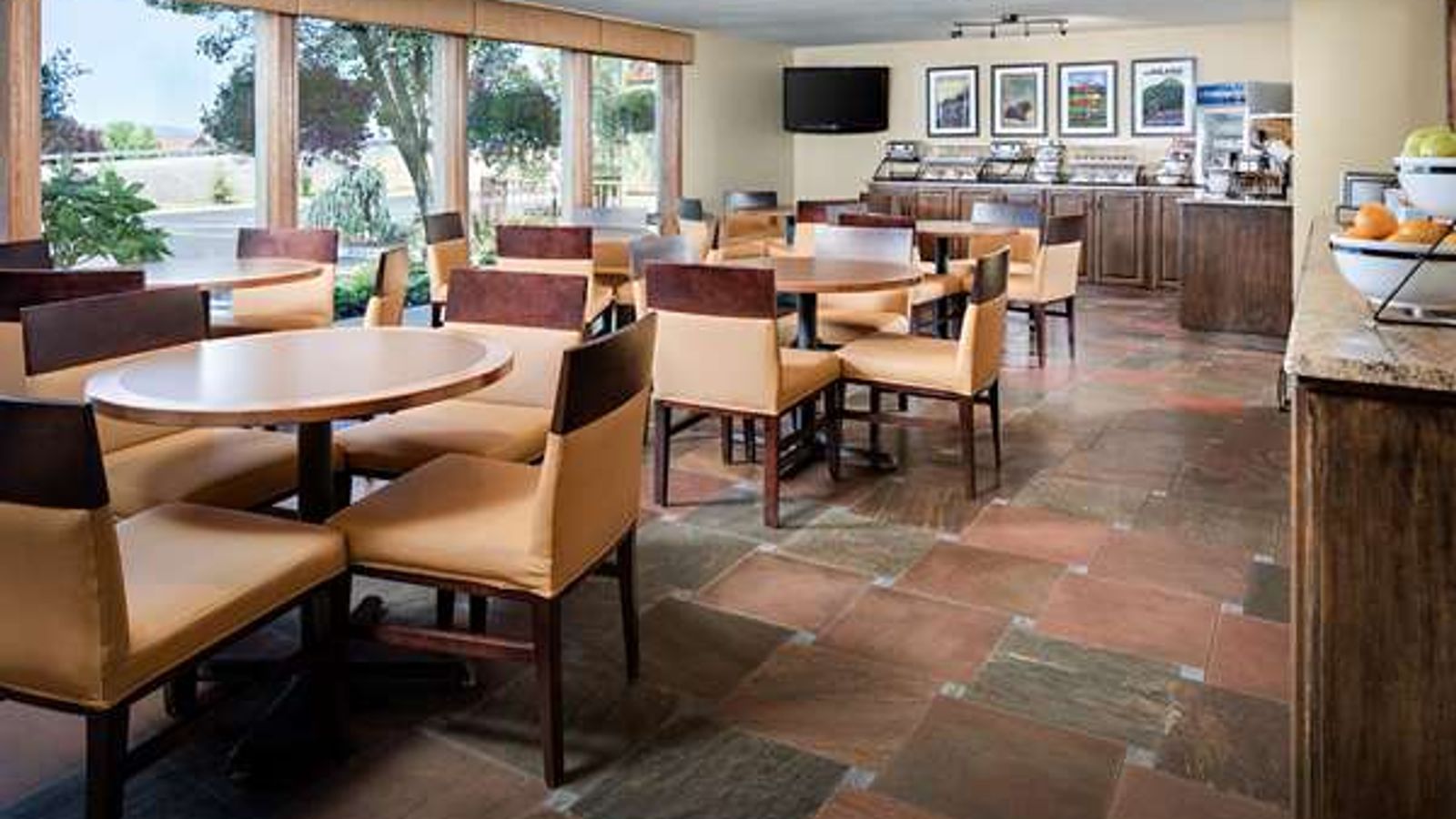 Photo of Comfort Inn & Suites