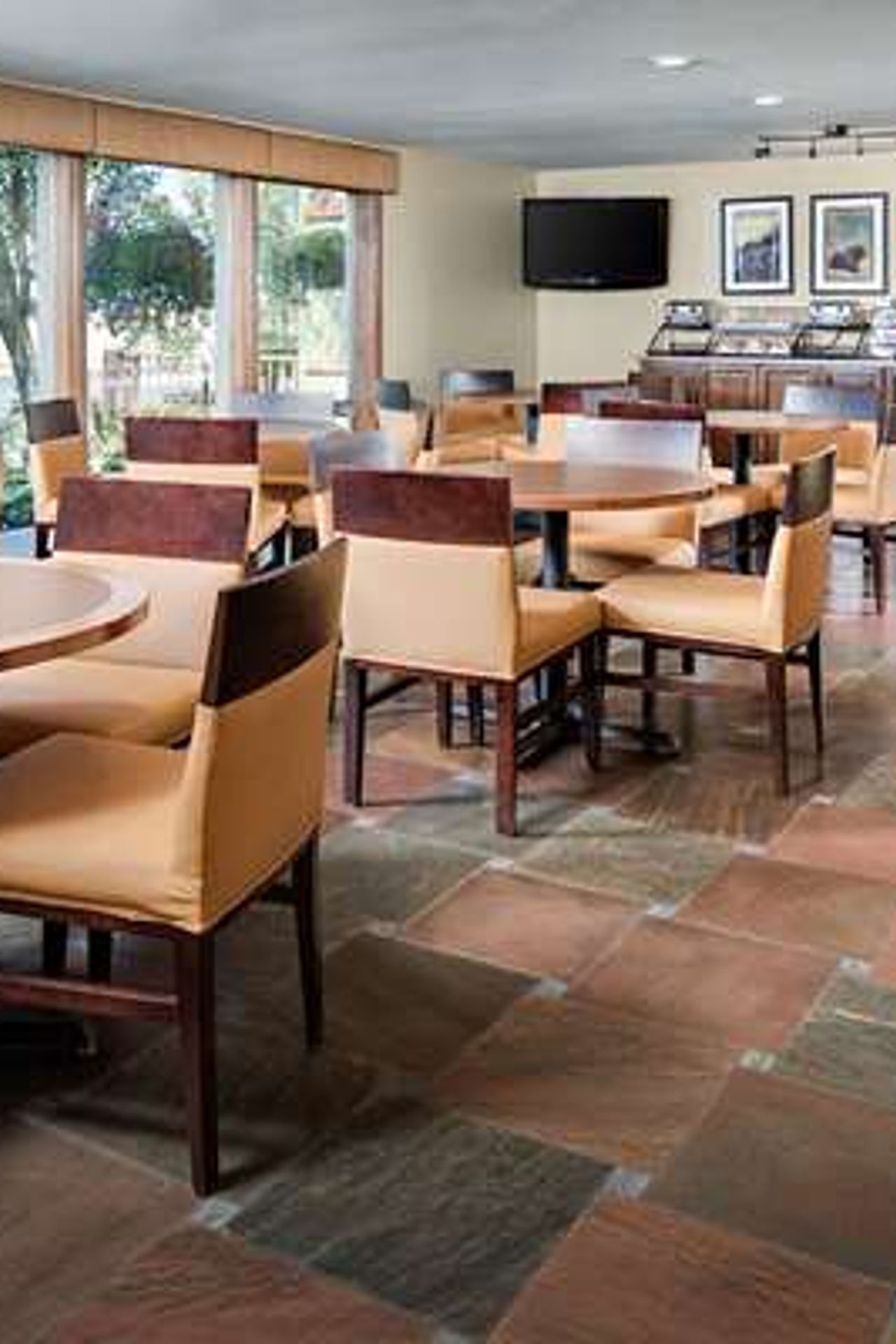Photo of Comfort Inn & Suites