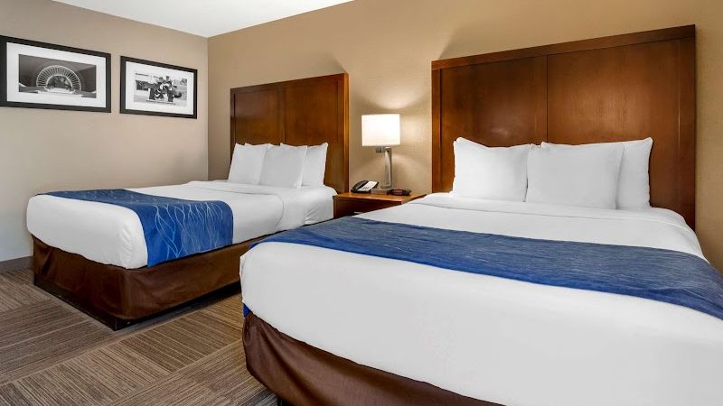 Photo of Comfort Inn & Suites Sea-Tac Airport