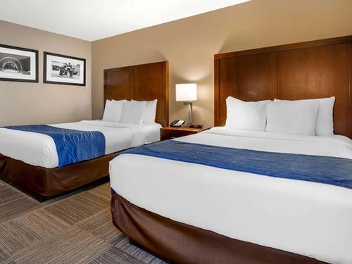 Photo of Comfort Inn & Suites Sea-Tac Airport
