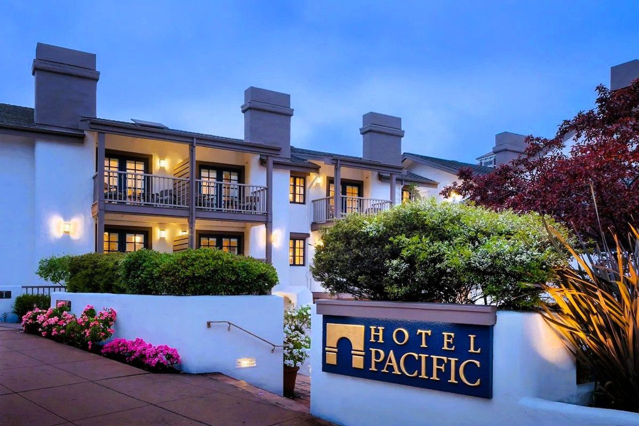 Hotel Pacific - Exterior, Property Entrance