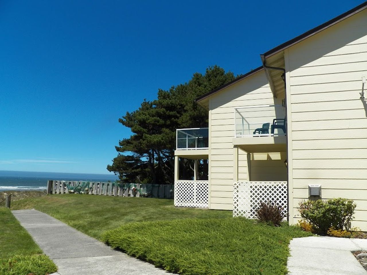 Photo of Windermere on the Beach