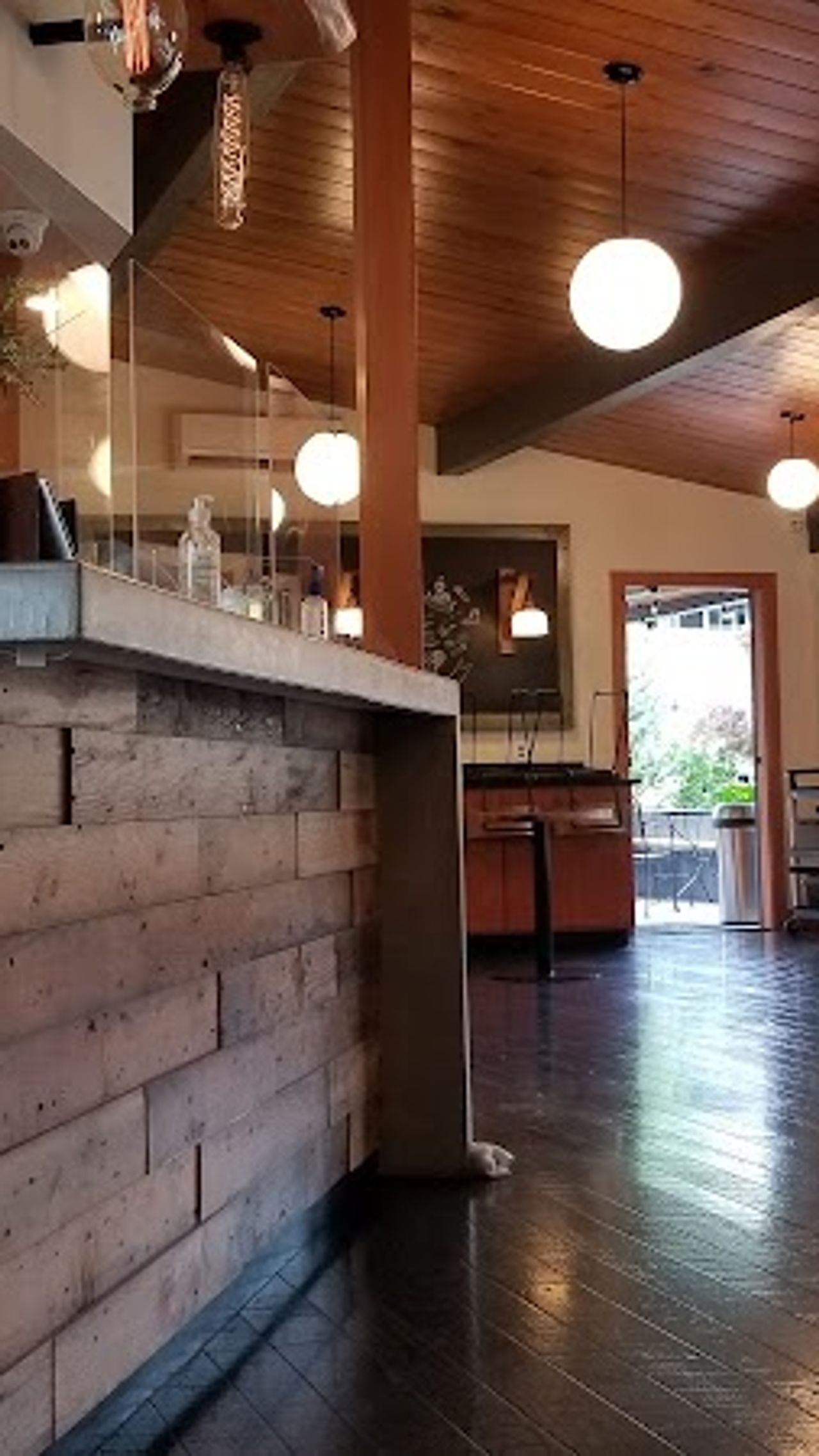 Photo of Timbers Inn - Lobby, Reception