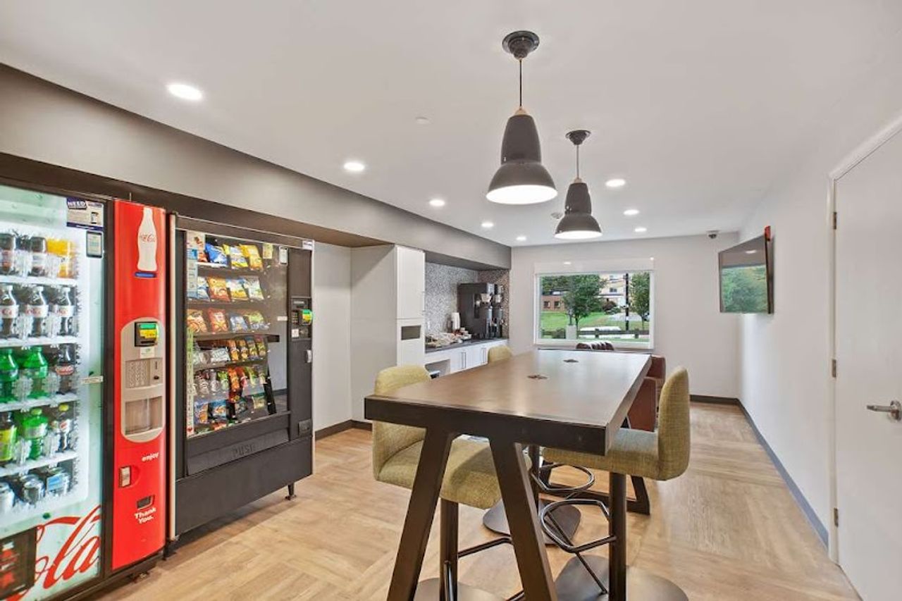 Photo of Extended Stay America Premier Suites - Oakland - Alameda