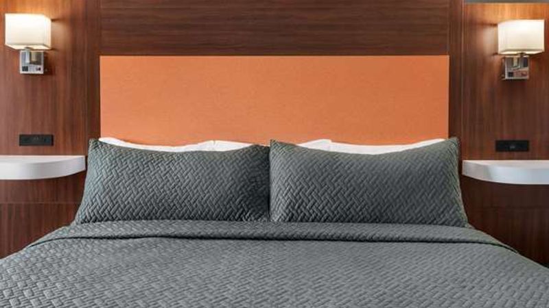 Photo of Travelodge by Wyndham Depoe Bay