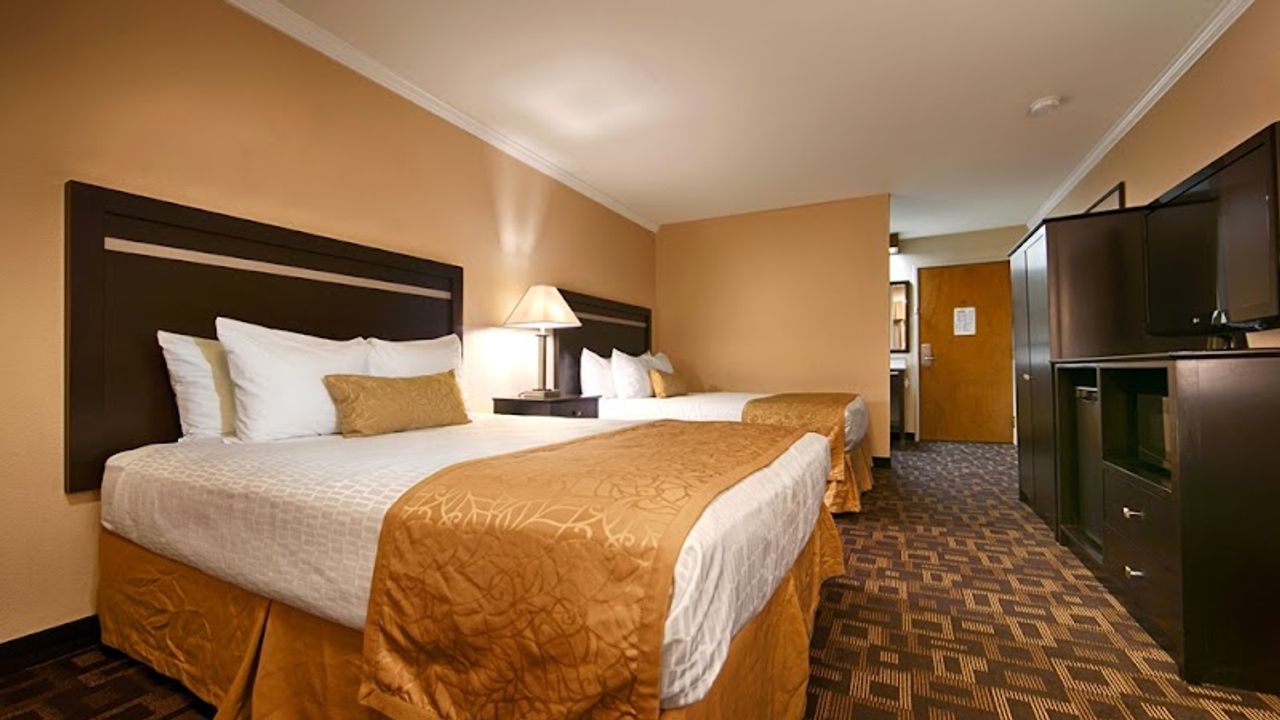 Photo of Best Western Plus Inn of Hayward