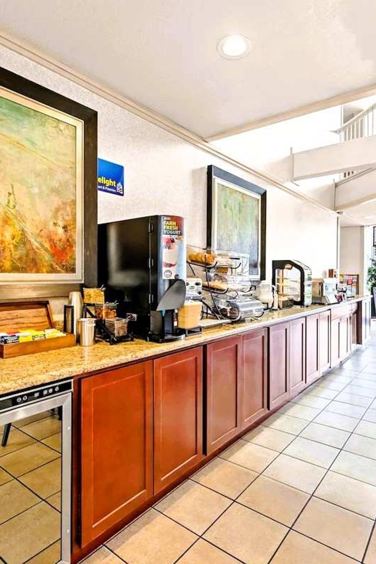 Photo of Best Western De Anza Inn - Breakfast Area