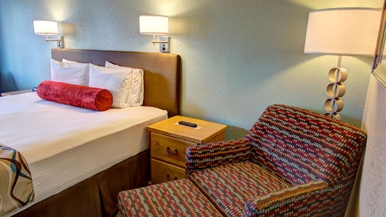 Photo of Super 8 Florence OR (Previously Old Town Inn) - Room, King Bed