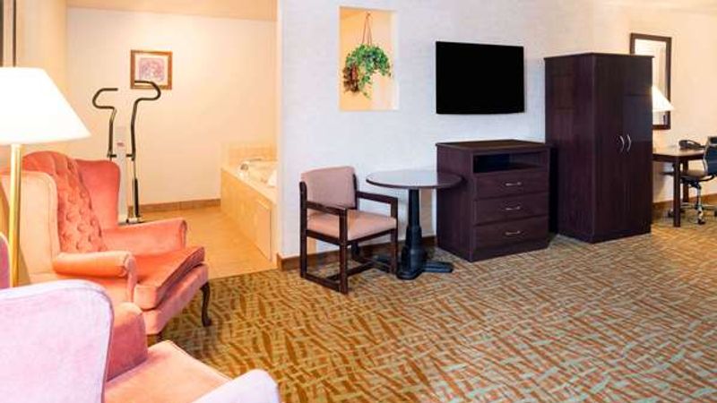 Photo of Days Inn & Suites by Wyndham Spokane Airport Airway Heights