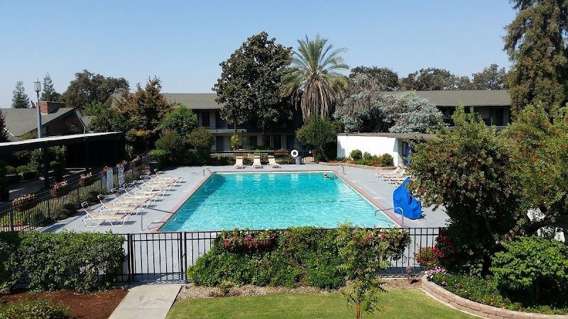 Photo of Lamp Liter Inn