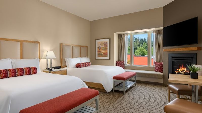 Photo of Inn at the 5th Eugene - Room, 2 Queen beds, Fireplace