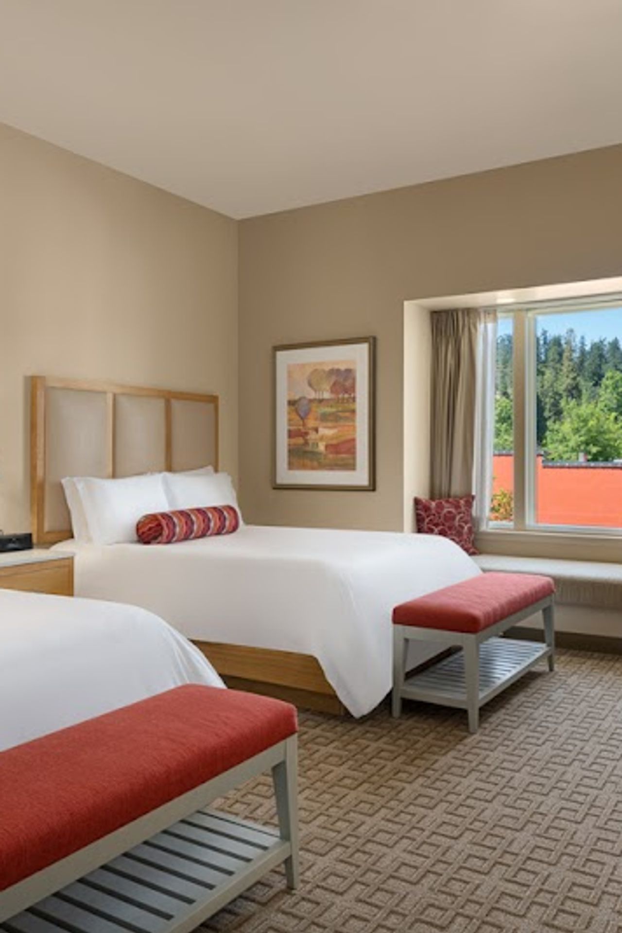 Photo of Inn at the 5th Eugene - Room, 2 Queen beds, Fireplace