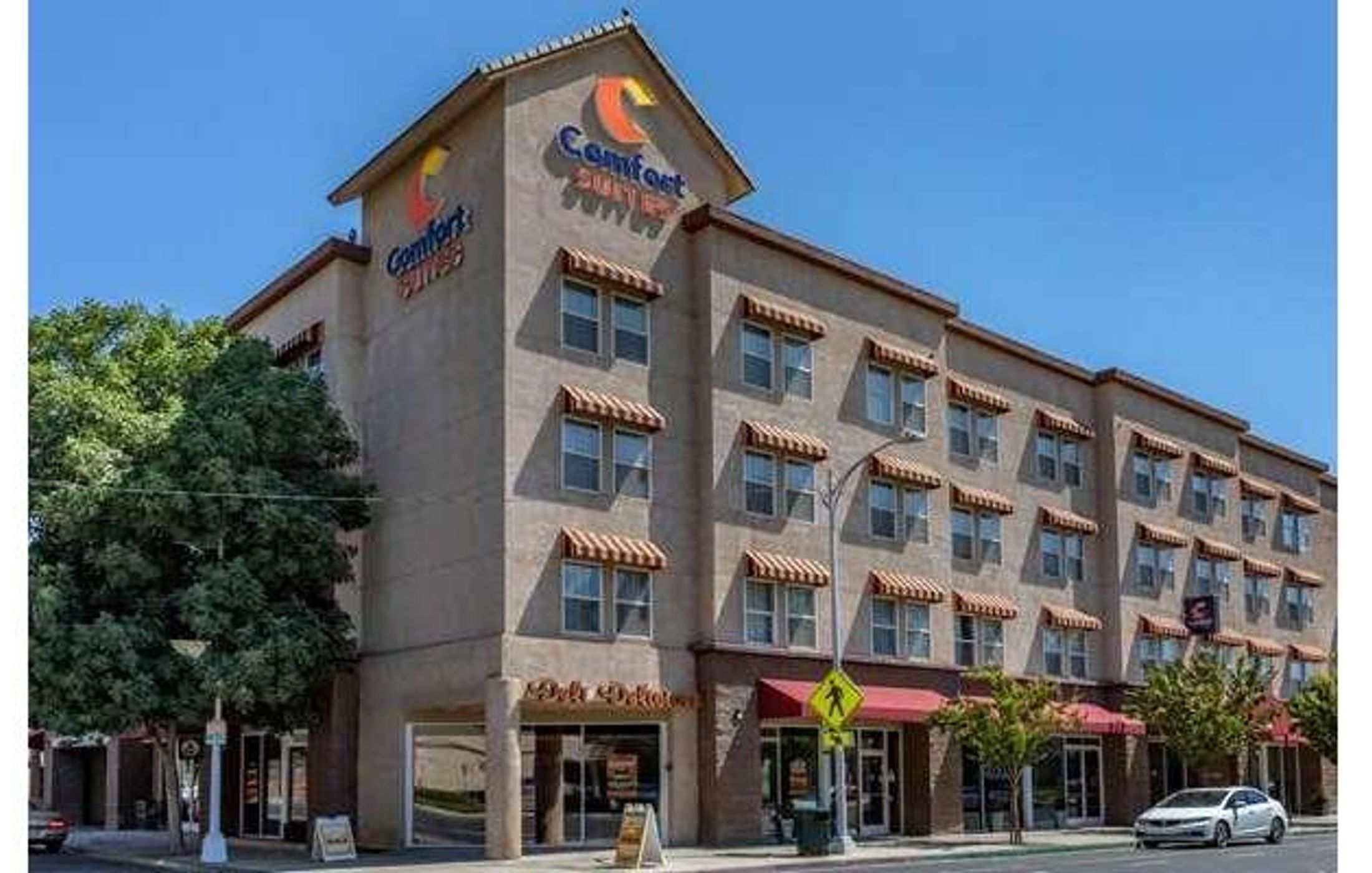 Comfort Suites Visalia - Convention Center