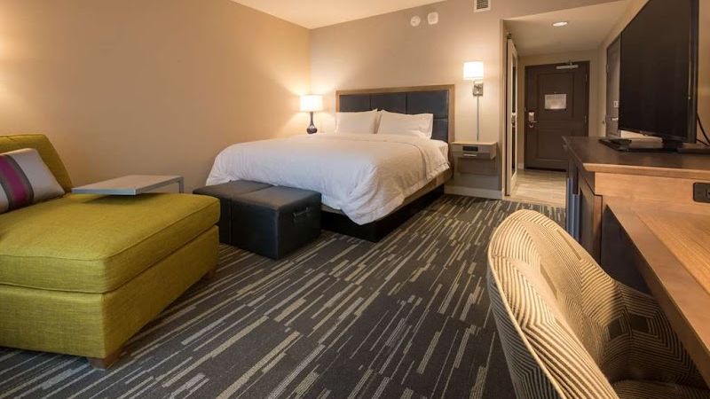 Photo of Hampton Inn & Suites Seattle/Redmond