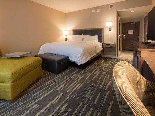 Photo of Hampton Inn & Suites Seattle/Redmond