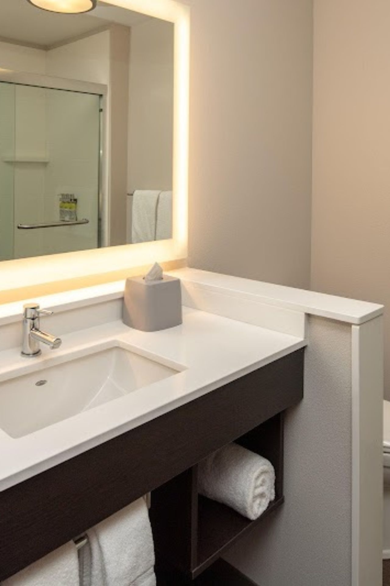 Photo of Holiday Inn Express & Suites Camas- Vancouver, an IHG Hotel