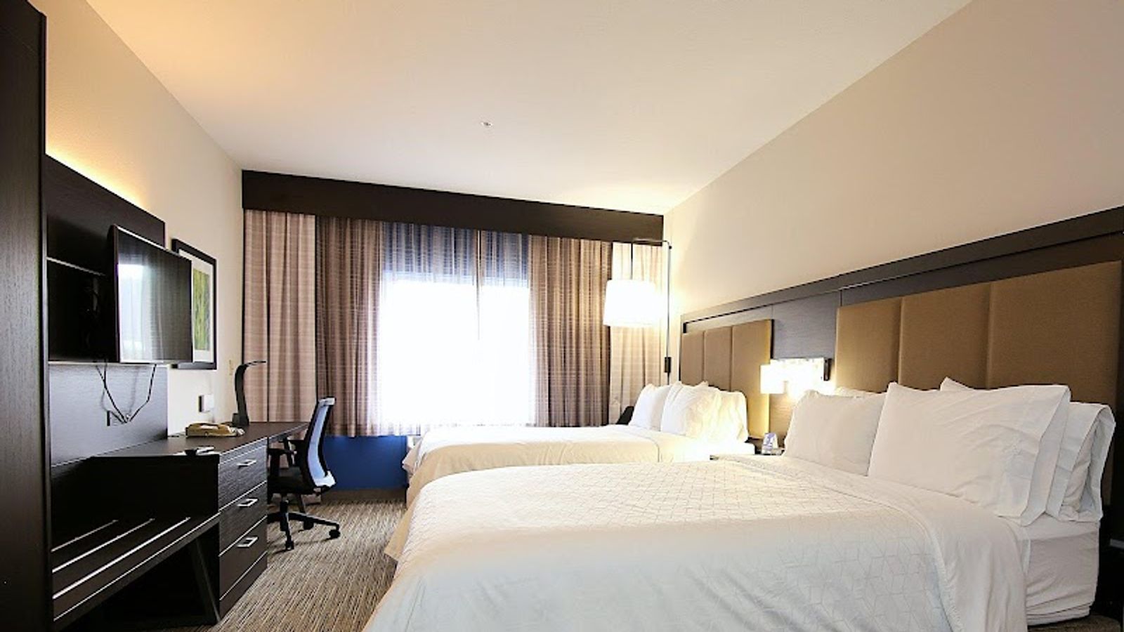 Photo of Holiday Inn Express & Suites Ashland, an IHG Hotel