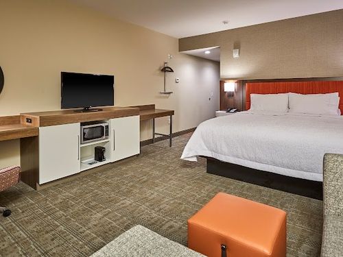 Photo of Hampton Inn & Suites Roseburg