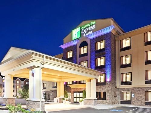 Holiday Inn Express & Suites Vancouver Mall/Portland Area, an IHG Hotel
