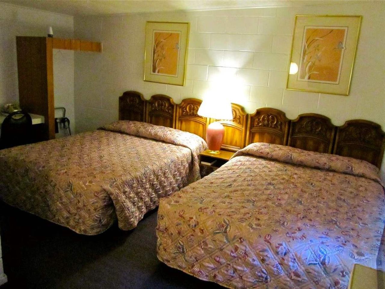 Relax Inn - Room, 2 Queen Beds