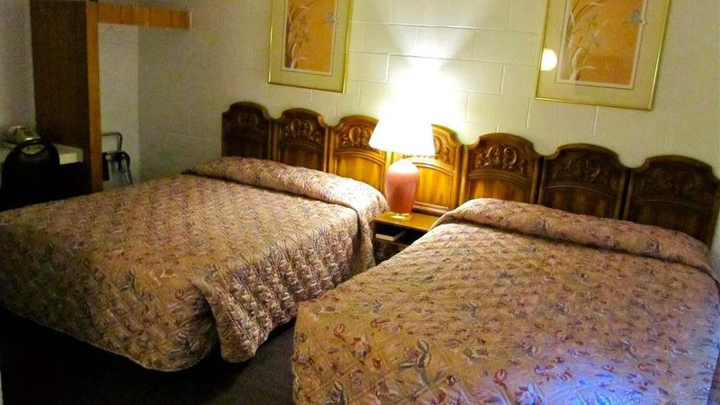 Relax Inn - Room, 2 Queen Beds