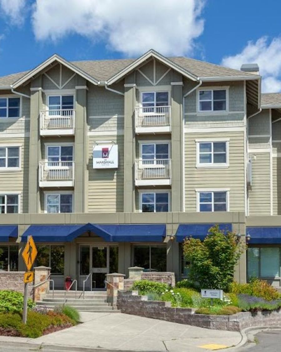 The Marshall Suites