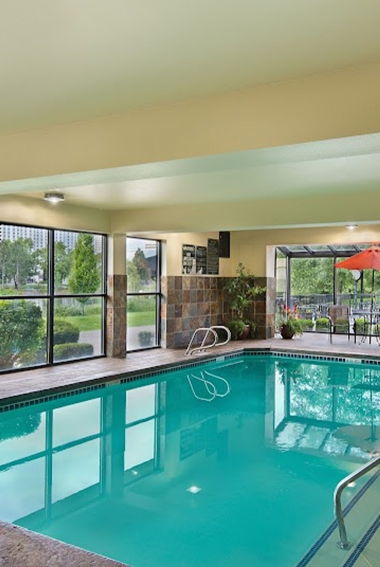 Photo of Oxford Suites Spokane