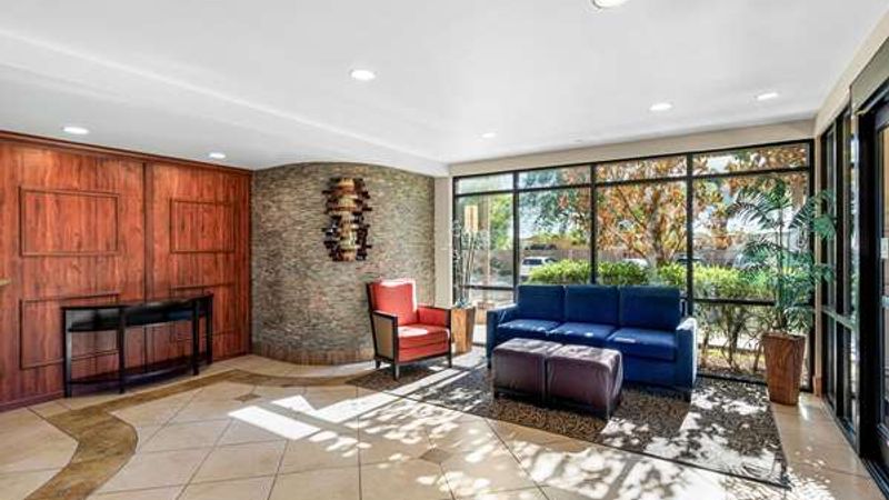 Photo of Comfort Suites Suites Vacaville-Napa Valley Area