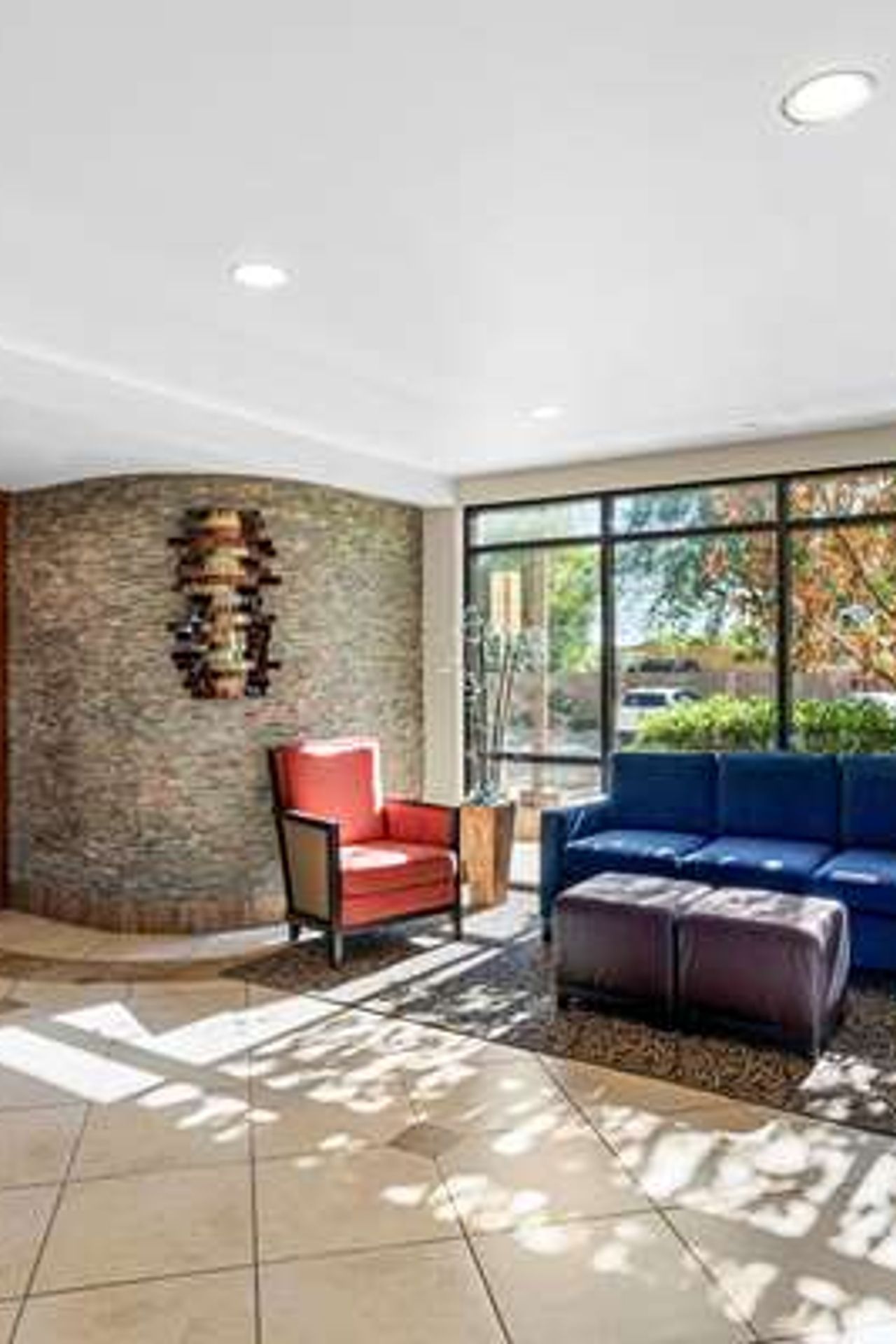 Photo of Comfort Suites Suites Vacaville-Napa Valley Area